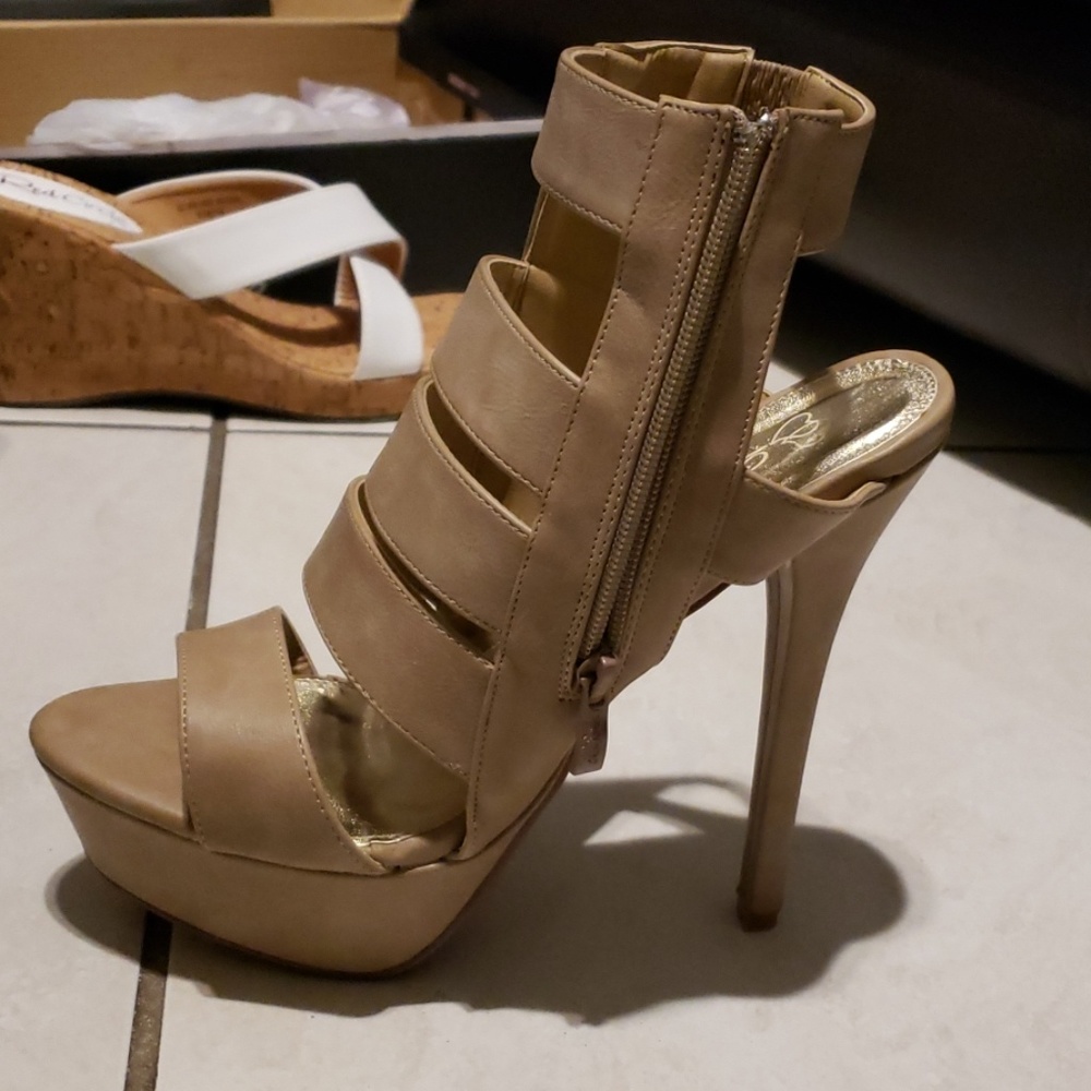 Gorgeous 5-inch ,TAUPE ,ankl strappy zipper heel